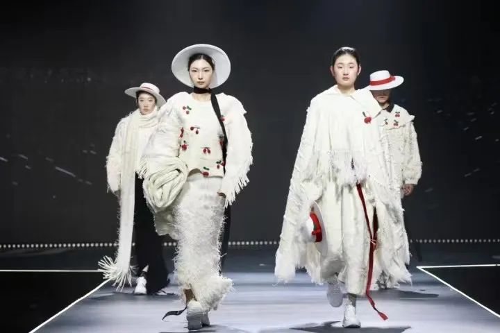 古鎮新時尚！第八屆&ldquo;濮院杯&rdquo;PH Value中國針織設計師大賽決賽暨頒獎典禮今天舉行
