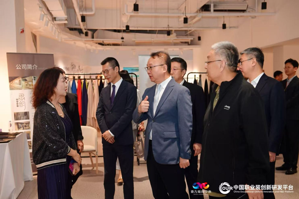聚焦全民國防教育作訓(xùn)服與海上功能服，第二屆中國職業(yè)裝創(chuàng)新大會在青島啟幕