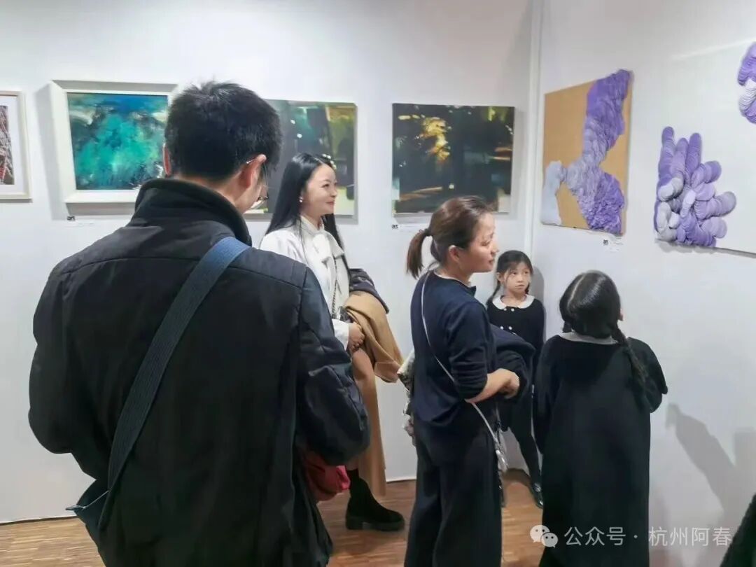 深趴藝術圈的那點事，為什么當代藝術家傅素琴的龍鱗片會被法國盧浮宮收藏？